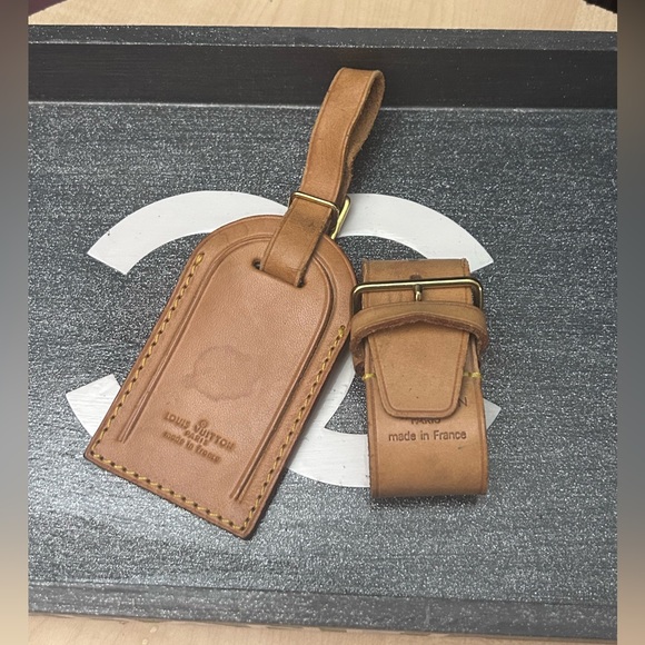 Louis Vuitton Accessories - Louis Vuitton Tan Leather Tag and Poignet